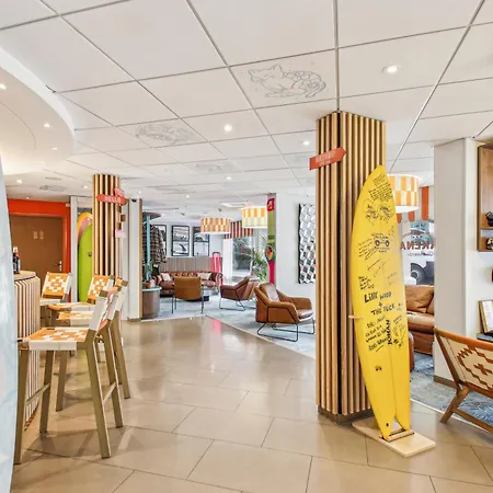 Surf Club By Akena - Grande Hotel 3*