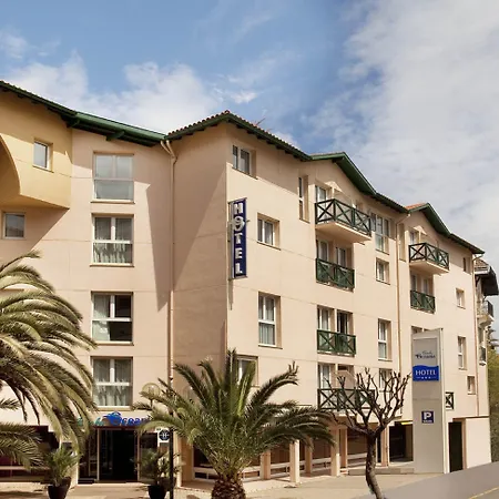 Surf Club By Akena - Grande Hotel