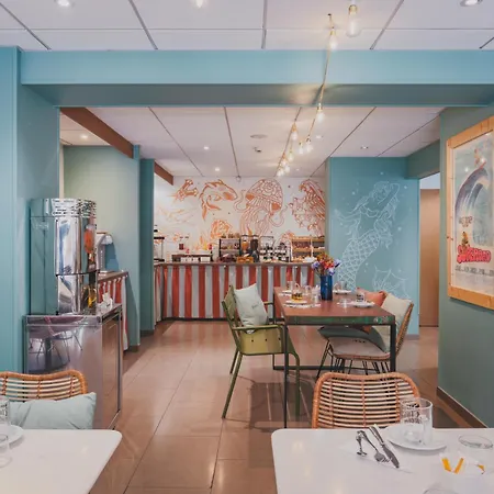 Surf Club By Akena - Grande Hotel