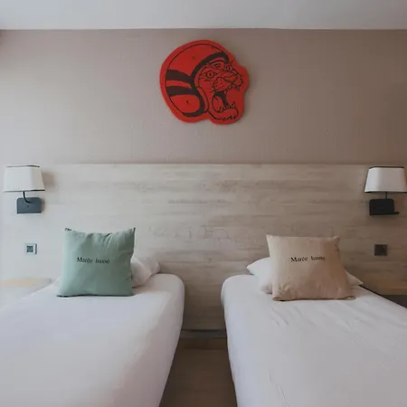Surf Club By Akena - Grande Hotel