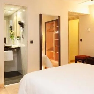 Akena - Grande 3* Biarritz