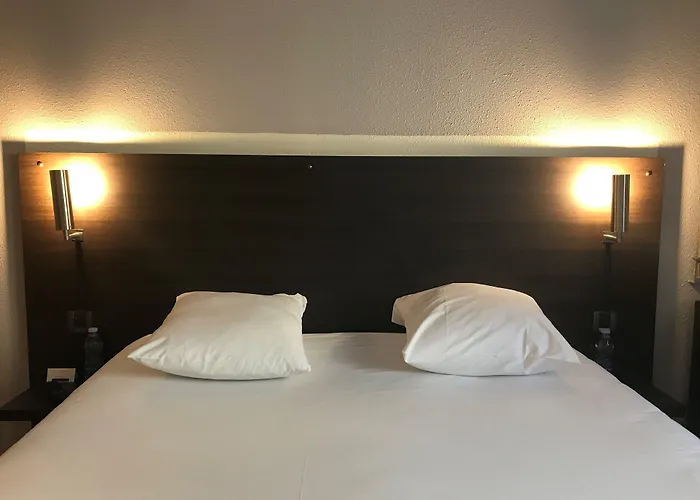 Akena - Grande מלון ביאריץ