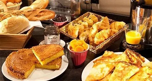 Akena - Grande Hotel