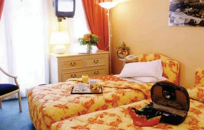 Akena - Grande Hotel 3*